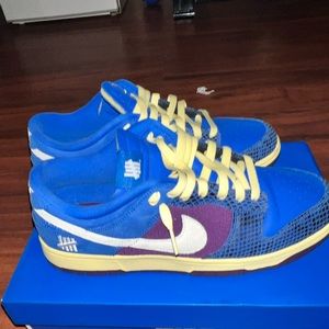 Worn couple of times comes with box